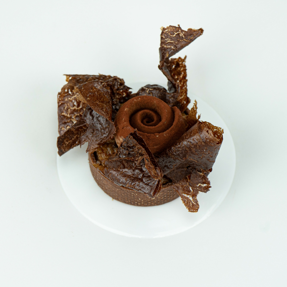 Чистый шоколад в форме пирога