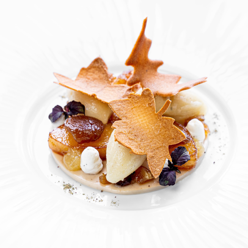 Pear, chestnut and autumnal pepper leaves