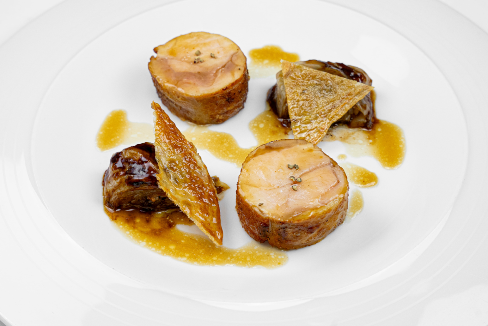 Bresse chicken ballotine with crispy skin, ‘stuffed rice’ and chicken liver ‘gâteau’